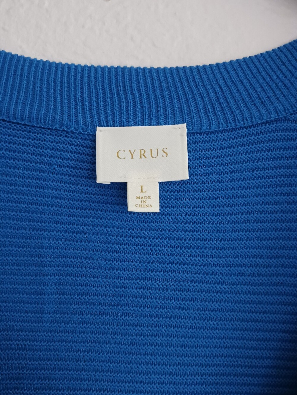 Cyrus The Relaxed V-Neck‎ Ribbed Pullover - Picture 4 of 5